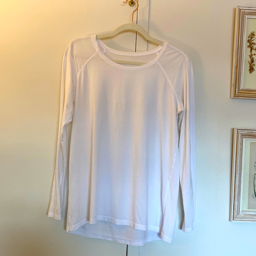 Lulu lemon long sleeved white shirt